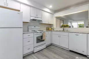 307 S 328th Ln, Federal Way, WA 98003 - Photo 7