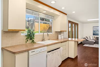 20816 1st Place S, Des Moines, WA 98198 - Photo 9