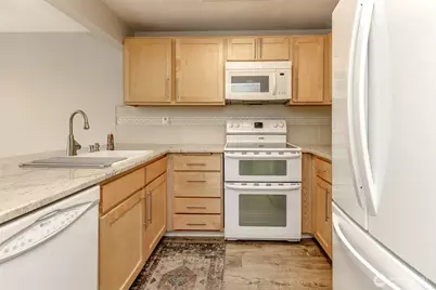 28606 16th Avenue S #303, Federal Way, WA 98003 - Photo 9