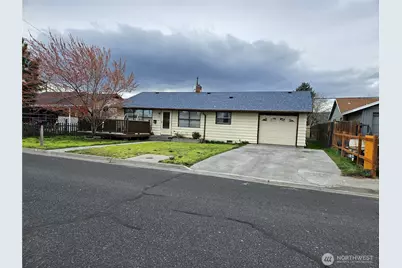 171 Ivy Street SE, Ephrata, WA 98823 - Photo 1