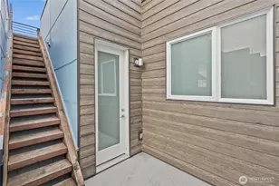 4329 Woodland Park Ave N, Seattle, WA 98103 - Photo 27