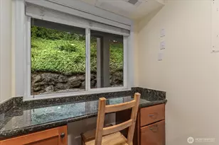 130 105th Ave SE, Bellevue, WA 98004 - Photo 17