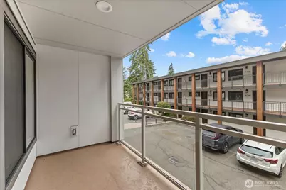 130 105th Avenue SE #108, Bellevue, WA 98004 - Photo 19