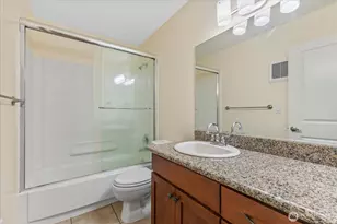 130 105th Ave SE, Bellevue, WA 98004 - Photo 13