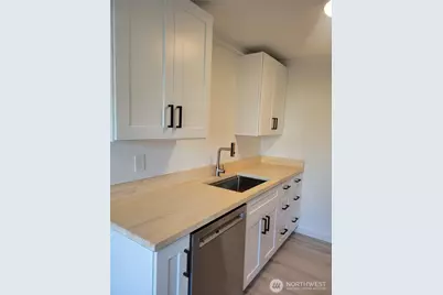 23003 Marine View Drive S, Des Moines, WA 98198 - Photo 25