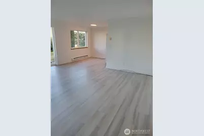 23003 Marine View Drive S, Des Moines, WA 98198 - Photo 17