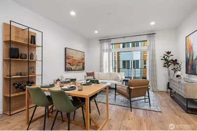 1142 129th Court NE #302, Bellevue, WA 98005 - Photo 3