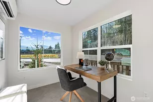 706 Newport Way NW, Issaquah, WA 98027 - Photo 3