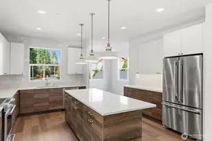 728 Newport Way NW, Issaquah, WA 98027 - Photo 7