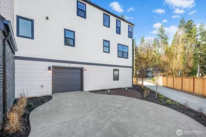 728 Newport Way NW, Issaquah, WA 98027 - Photo 13