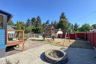 615 W 12th St, Port Angeles, WA 98362 - Photo 35