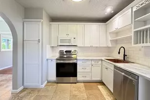 615 W 12th St, Port Angeles, WA 98362 - Photo 11