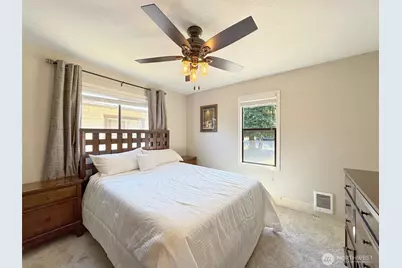 615 W 12th Street, Port Angeles, WA 98362 - Photo 17