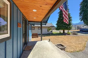 615 W 12th St, Port Angeles, WA 98362 - Photo 3