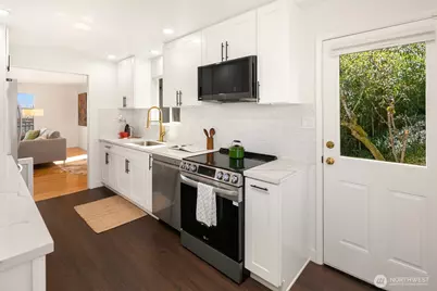 4006 26th Avenue W, Seattle, WA 98199 - Photo 13