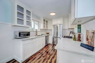 1209 NE 155th Street, Shoreline, WA 98155 - Photo 5