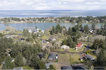 725 Wood Duck Avenue SE, Ocean Shores, WA 98569 - Photo 33