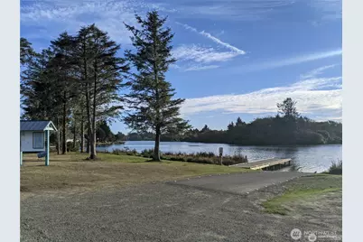725 Wood Duck Avenue SE, Ocean Shores, WA 98569 - Photo 37