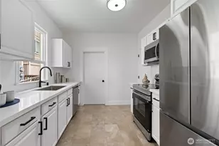 310 S 28th St, Tacoma, WA 98402 - Photo 3