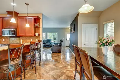 7402 Olympic Drive, Everett, WA 98203 - Photo 9