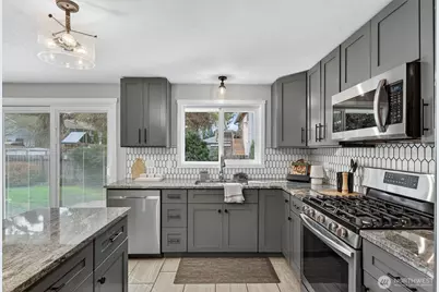 1500 E Fairhaven Avenue, Burlington, WA 98233 - Photo 11