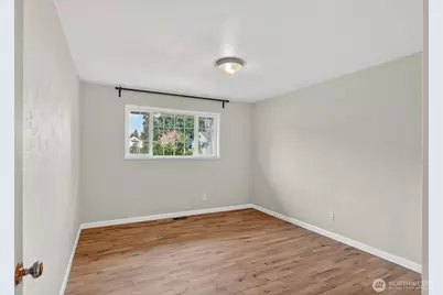 1500 E Fairhaven Avenue, Burlington, WA 98233 - Photo 17