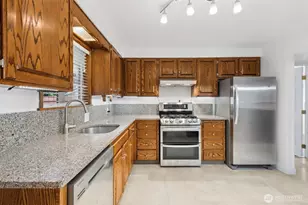 14204 12th Ave SW, Burien, WA 98166 - Photo 11