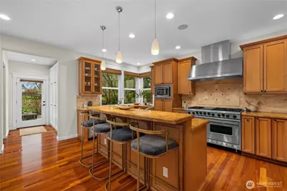 2315 38th Avenue E, Seattle, WA 98112 - Photo 15