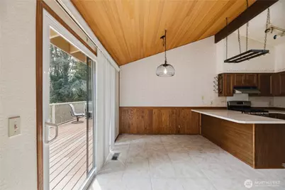 18510 66th Avenue NE, Kenmore, WA 98028 - Photo 15