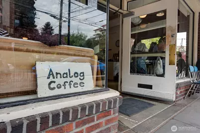 214 Summit Avenue E #402, Seattle, WA 98102 - Photo 31