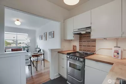 214 Summit Avenue E #402, Seattle, WA 98102 - Photo 13