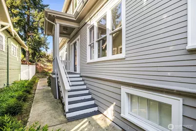 250 NE 50th Street, Seattle, WA 98105 - Photo 3