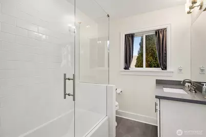 250 NE 50th Street, Seattle, WA 98105 - Photo 25