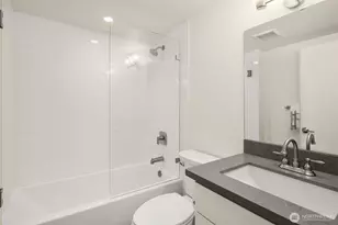 250 NE 50th St, Seattle, WA 98105 - Photo 19