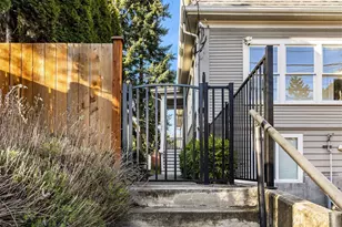 250 NE 50th St, Seattle, WA 98105 - Photo 33