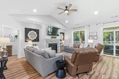 945 Thimbleberry, Castle Rock, WA 98611 - Photo 11