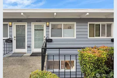 4243 Palatine Avenue N, Seattle, WA 98103 - Photo 27