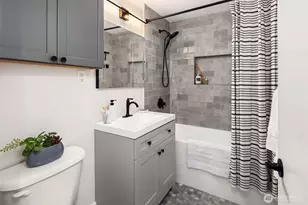 4243 Palatine Ave N, Seattle, WA 98103 - Photo 17