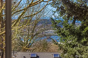 4243 Palatine Ave N, Seattle, WA 98103 - Photo 13