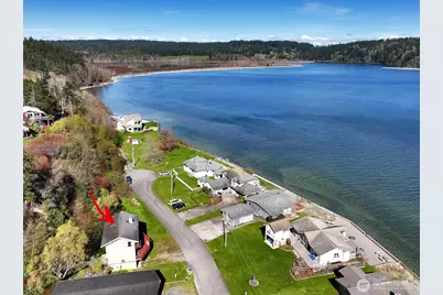 3837 Driftwood Drive, Clinton, WA 98236 - Photo 3