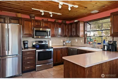 3837 Driftwood Drive, Clinton, WA 98236 - Photo 19