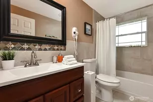 430 128th Ave SE, Bellevue, WA 98005 - Photo 9