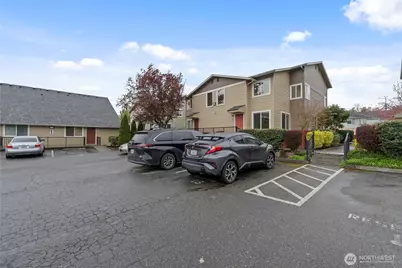 2902 13th Street #3B, Everett, WA 98201 - Photo 1
