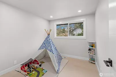 7407 25th Avenue NE, Seattle, WA 98115 - Photo 17