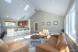 11307 NE 128th St, Kirkland, WA 98034 - Photo 35