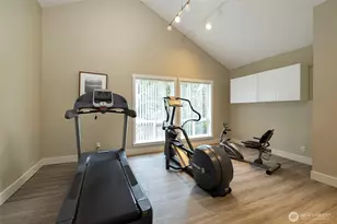 11307 NE 128th St, Kirkland, WA 98034 - Photo 37