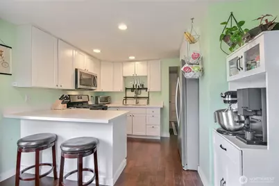 10644 2nd Place SW, Seattle, WA 98146 - Photo 3