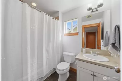 4037 7th Avenue NE #A, Seattle, WA 98105 - Photo 27