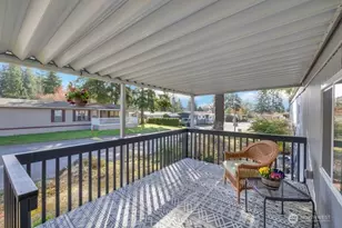 18425 NE 95th St, Redmond, WA 98052 - Photo 3