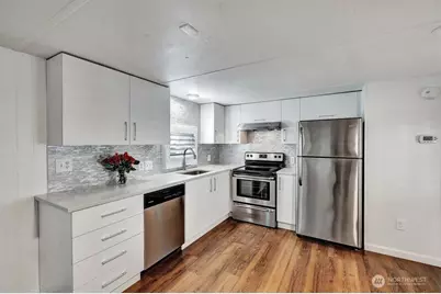 18425 NE 95th Street #82, Redmond, WA 98052 - Photo 9